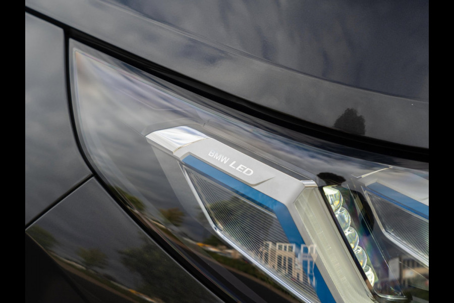 BMW X3 30e xDrive 299pk PHEV | M Sport| Panoramadak | 360 Camera | Aero | Leer | Head up