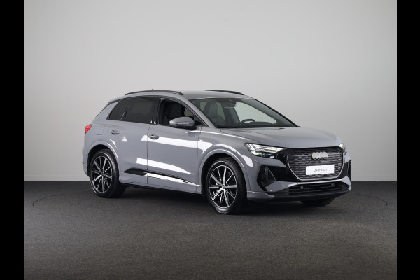 Audi Q4 e-tron 45 S edition Competition e-tron 82 kWh 286 pk | Navigatie | Stoelverwarming | Assistentiepakket plus | Comfortpakket | Ambient lichtpakket | Optiekpakket zwart plus | 20 inch Lichtmetalen velgen