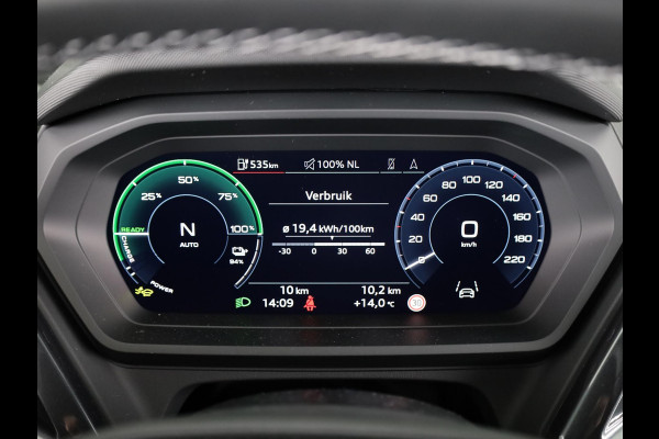 Audi Q4 e-tron 45 S edition Competition e-tron 82 kWh 286 pk | Navigatie | Stoelverwarming | Assistentiepakket plus | Comfortpakket | Ambient lichtpakket | Optiekpakket zwart plus | 20 inch Lichtmetalen velgen
