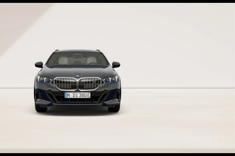 BMW i5 Touring eDrive40 - M-Sport - Comfortzetels - ACC - Head-up - Stuurwiel Verwarming