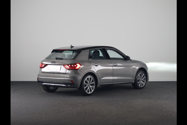 Audi A1 Sportback Advanced edition 25 TFSI 95 pk | LED verlichting voor+ achter | Optiekpakket zwart plus | Sportstoelen voor | Buitenspiegels inklapbaar |