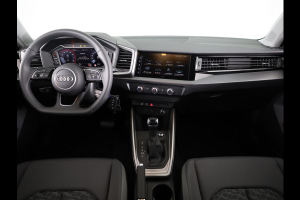 Audi A1 Sportback Advanced edition 25 TFSI 95 pk | LED verlichting voor+ achter | Optiekpakket zwart plus | Sportstoelen voor | Buitenspiegels inklapbaar |