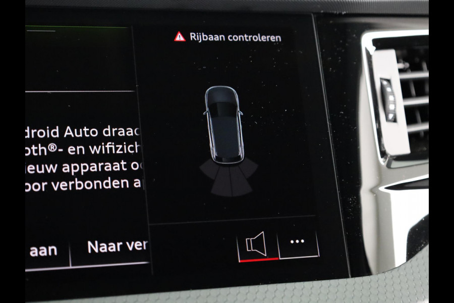 Audi A1 Sportback Advanced edition 25 TFSI 95 pk | LED verlichting voor+ achter | Optiekpakket zwart plus | Sportstoelen voor | Buitenspiegels inklapbaar |