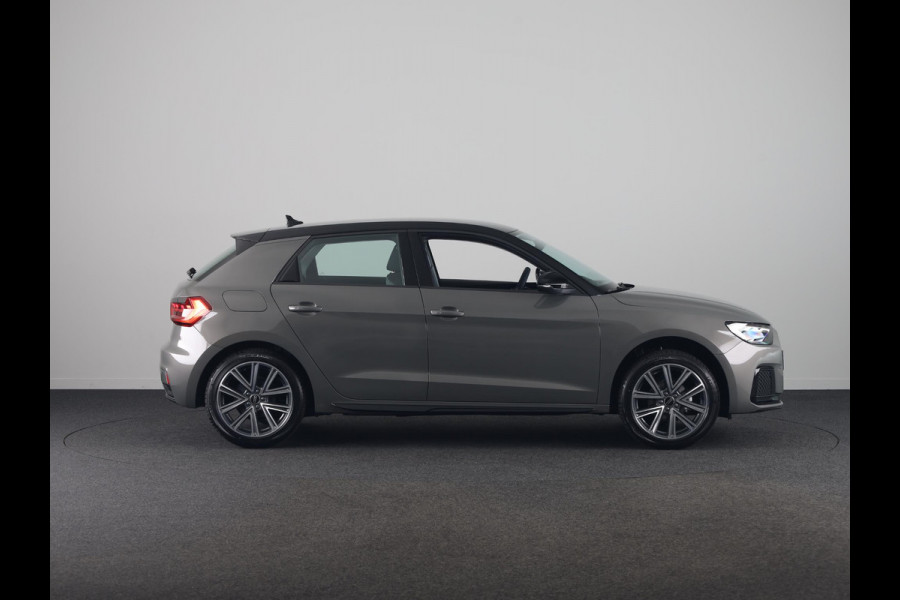 Audi A1 Sportback Advanced edition 25 TFSI 95 pk | LED verlichting voor+ achter | Optiekpakket zwart plus | Sportstoelen voor | Buitenspiegels inklapbaar |