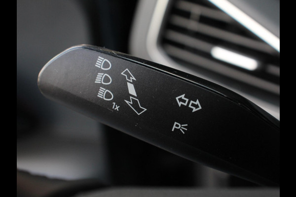 Volkswagen ID.3 Pro 58 kWh Camera Apple Carplay Stoelverwarming Navigatie Android Auto Climate Control Navigatie Cruise control Parkeersensoren voor achter LED