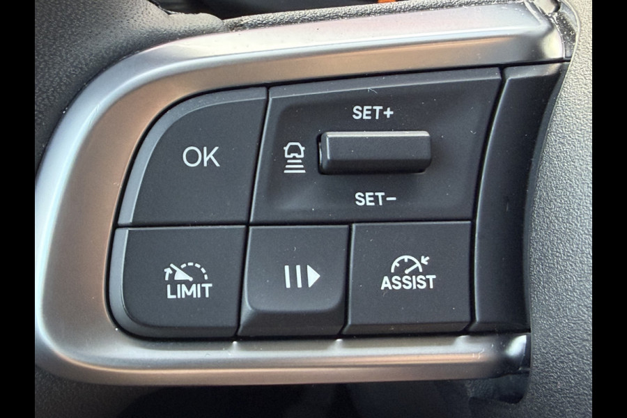 Jeep Avenger 100pk Altitude (Camera - Keyless Entry - Adaptieve Cruise Controle - Elektrische Klep - JBL - LED - 17"incl 4S - Automatische Ai