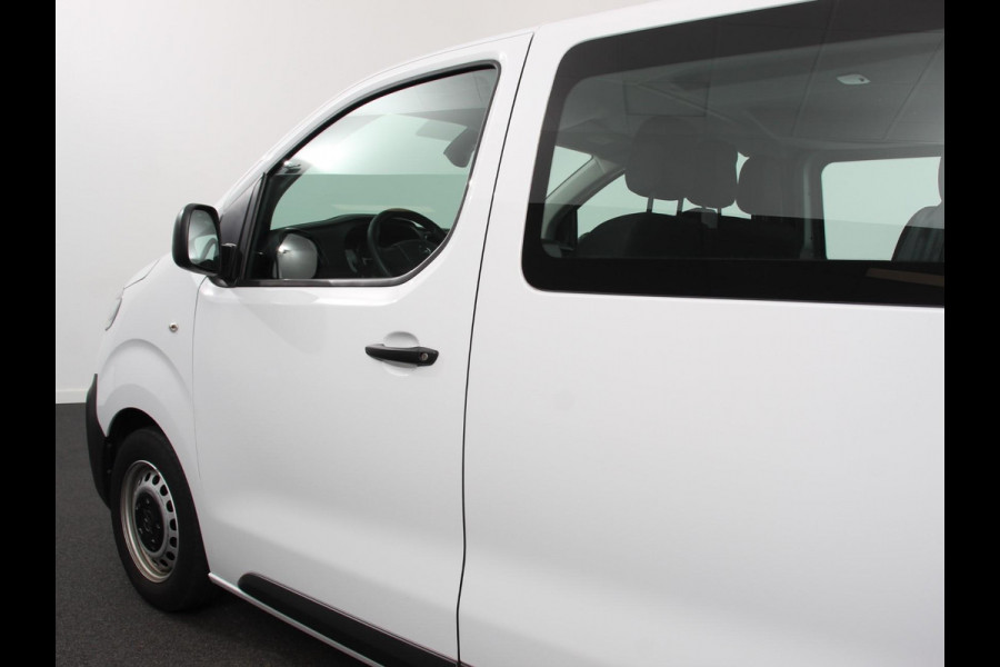 Opel Vivaro 2.0 CDTI Automaat 145 pk L3H1 Dubbele Cabine 6 Persoons Edition Trekhaak Navigatie Apple Carplay Android Auto Airco Bluetooth Betimmering Cruise Control