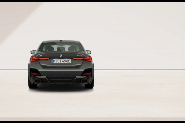 BMW i4 eDrive40 - M-Sport - Driving Ass Prof - Memoryzetel - Head-up - Adaptive LED