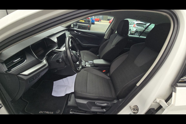 Škoda Octavia Combi 1.5 e-TSI Business Edition