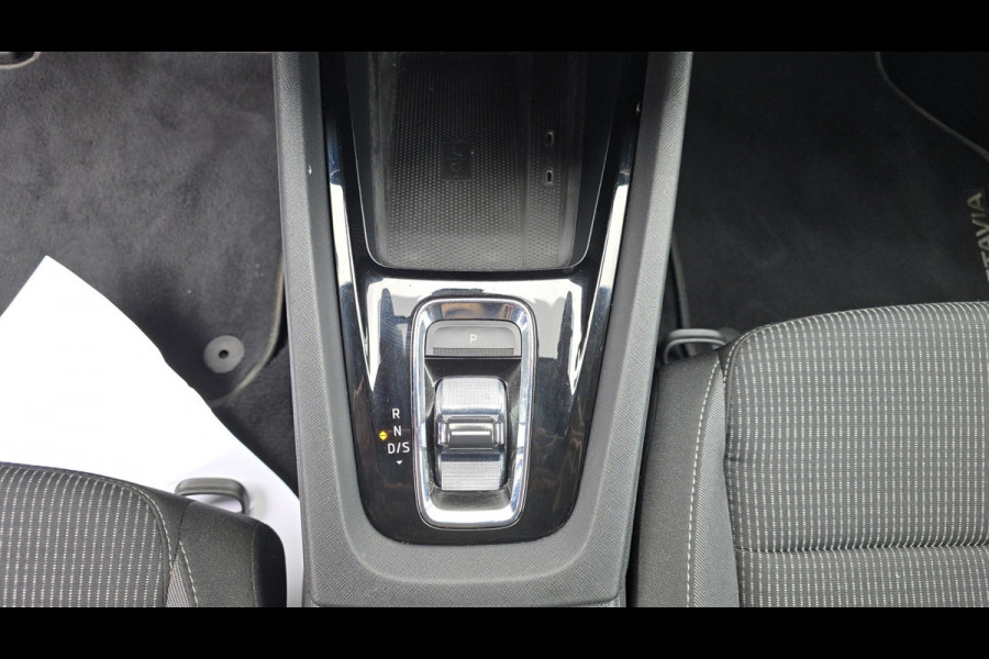Škoda Octavia Combi 1.5 e-TSI Business Edition