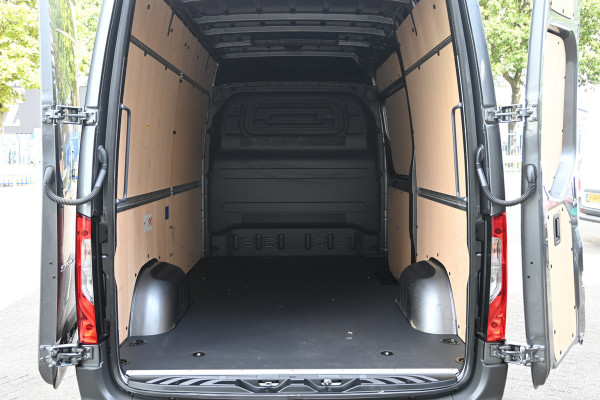 Mercedes-Benz Sprinter 317 CDI L2H2 Pro LED, Geveerde stoel, Navigatie met camera