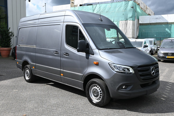Mercedes-Benz Sprinter 317 CDI L2H2 Pro LED, Geveerde stoel, Navigatie met camera