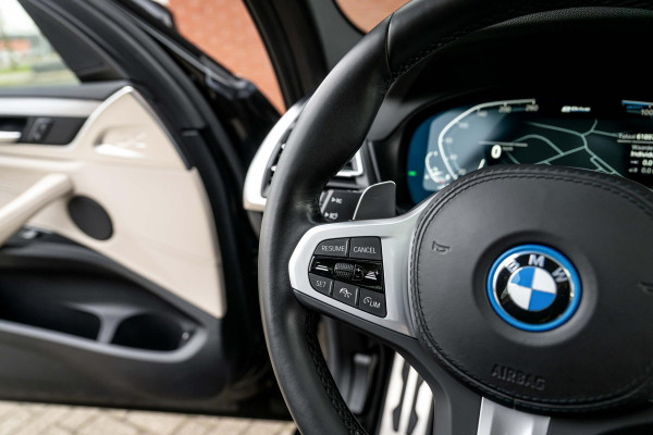 BMW X3 xDrive30e M-Sport ACC Panorama HuD Trekhaak Leder