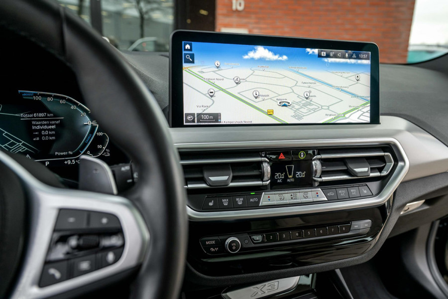 BMW X3 xDrive30e M-Sport ACC Panorama HuD Trekhaak Leder