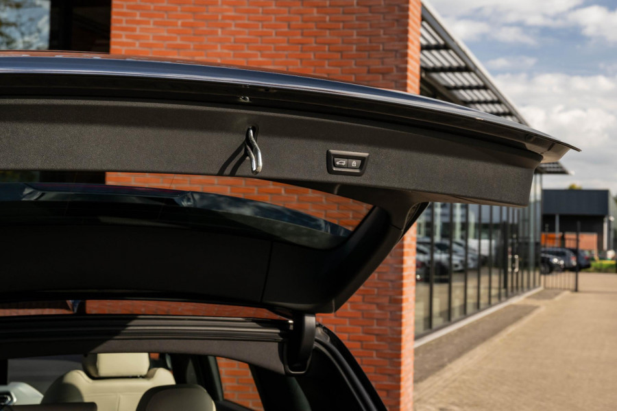 BMW X3 xDrive30e M-Sport ACC Panorama HuD Trekhaak Leder