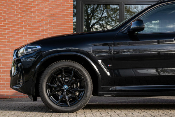 BMW X3 xDrive30e M-Sport ACC Panorama HuD Trekhaak Leder