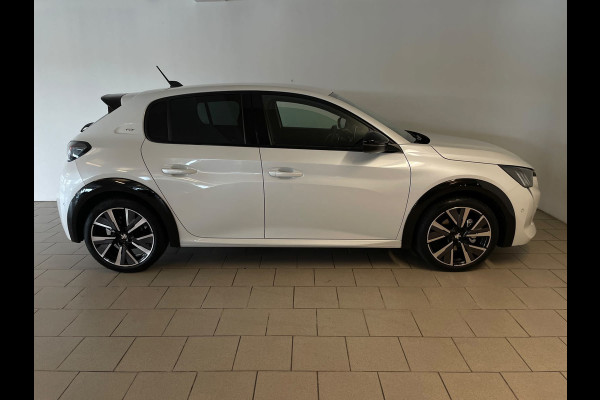 Peugeot 208 1.2 PureTech GT Pack 130PK AUTOMAAT PARELMOER WIT AIRCO CLIMA NAVI CRUISE KEYLESS APPLE CARPLAY PRIVACYGLAS NIEUWSTAAT