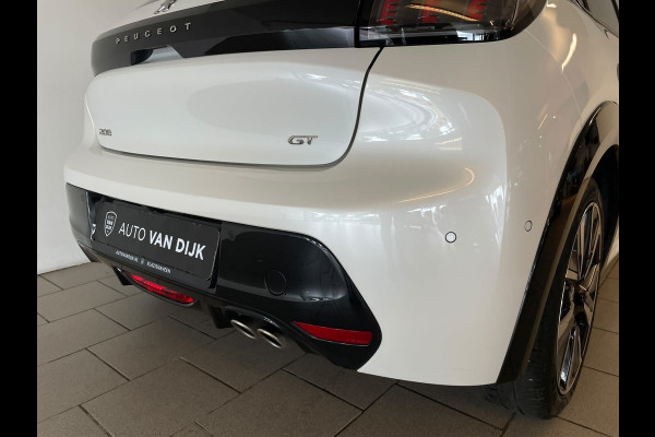 Peugeot 208 1.2 PureTech GT Pack 130PK AUTOMAAT PARELMOER WIT AIRCO CLIMA NAVI CRUISE KEYLESS APPLE CARPLAY PRIVACYGLAS NIEUWSTAAT