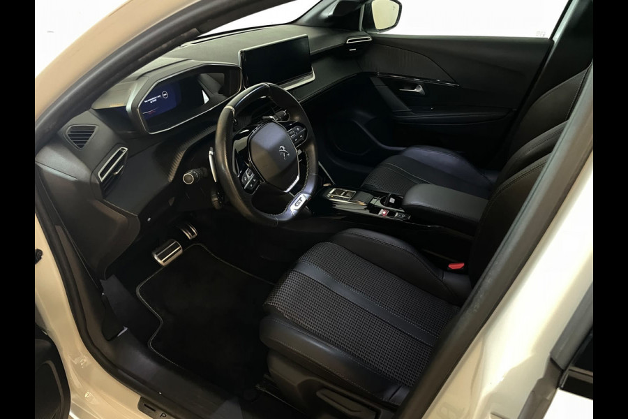 Peugeot 208 1.2 PureTech GT Pack 130PK AUTOMAAT PARELMOER WIT AIRCO CLIMA NAVI CRUISE KEYLESS APPLE CARPLAY PRIVACYGLAS NIEUWSTAAT