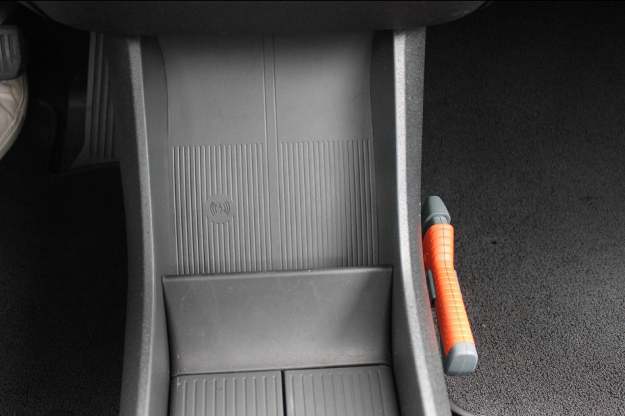 Volvo EX30 Single Motor Extended Range Ultra 69 kWh Semi elektrisch wegklapbare trekhaak / Verwarmbare voorstoelen / Panoramisch glazen dak / Google Infotainment