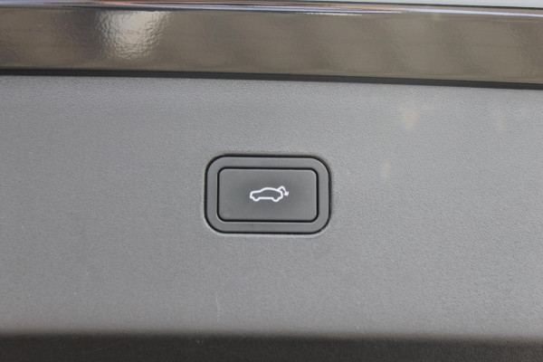 Volvo EX30 Single Motor Extended Range Ultra 69 kWh Semi elektrisch wegklapbare trekhaak / Verwarmbare voorstoelen / Panoramisch glazen dak / Google Infotainment