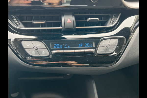 Toyota C-HR 1.8 Hybrid Active | Eerste eigenaar, Apple CarPlay/Android Auto, Parkeercamera, Lichtmetalen velgen, Climate control