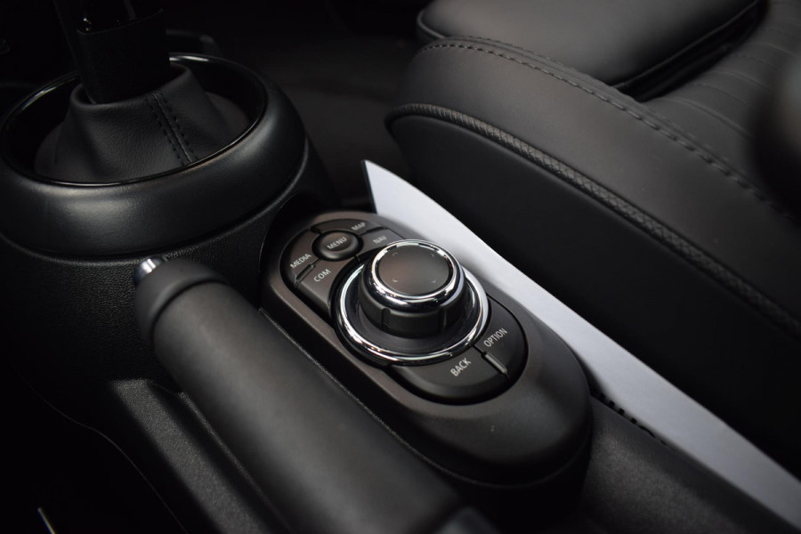 MINI 5-deurs 2.0 Cooper S MINI Yours | Pano | Leer | H/K | HUD | Stuur-en Stoelverwarming