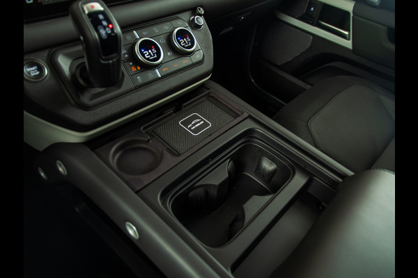 Land Rover Defender 110 2.0 P400e 110 X-Dynamic HSE 22" | MERIDIAN | PANO | TREKHAAK