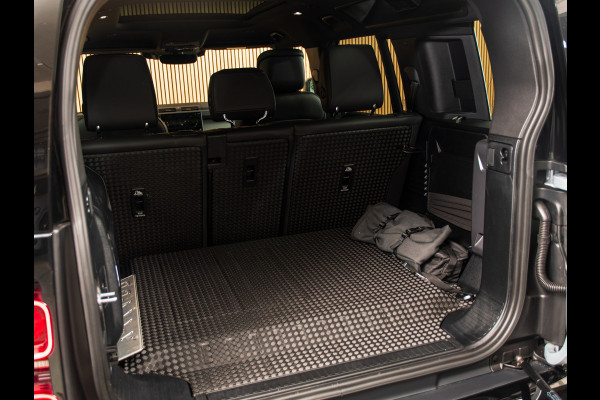 Land Rover Defender 110 2.0 P400e 110 X-Dynamic HSE 22" | MERIDIAN | PANO | TREKHAAK