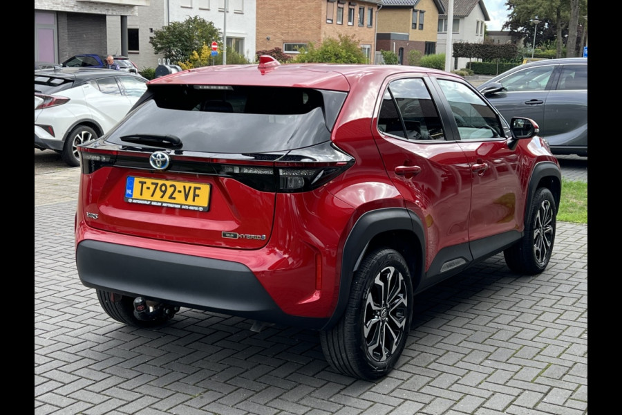 Toyota Yaris Cross 1.5 Hybrid Dynamic | Trekhaak, Parkeersensoren voor, Keyless, 17 inch, LED, Apple CarPlay/Android Auto