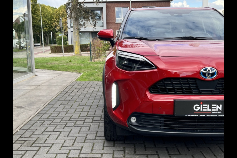 Toyota Yaris Cross 1.5 Hybrid Dynamic | Trekhaak, Parkeersensoren voor, Keyless, 17 inch, LED, Apple CarPlay/Android Auto