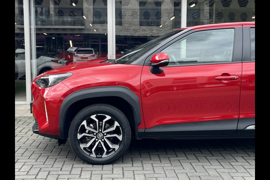 Toyota Yaris Cross 1.5 Hybrid Dynamic | Trekhaak, Parkeersensoren voor, Keyless, 17 inch, LED, Apple CarPlay/Android Auto
