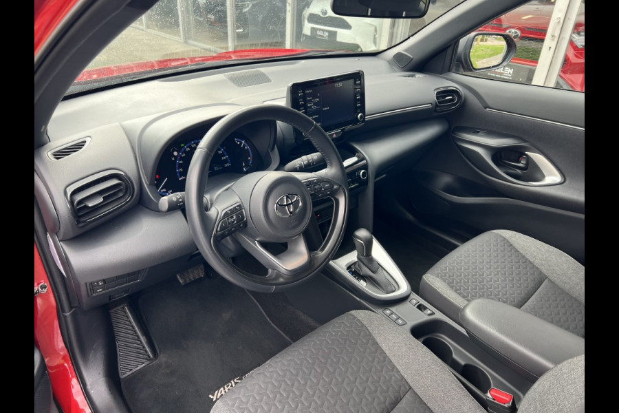 Toyota Yaris Cross 1.5 Hybrid Dynamic | Trekhaak, Parkeersensoren voor, Keyless, 17 inch, LED, Apple CarPlay/Android Auto