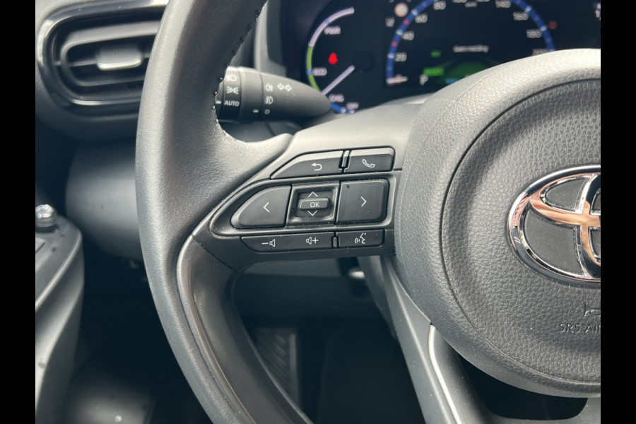 Toyota Yaris Cross 1.5 Hybrid Dynamic | Trekhaak, Parkeersensoren voor, Keyless, 17 inch, LED, Apple CarPlay/Android Auto