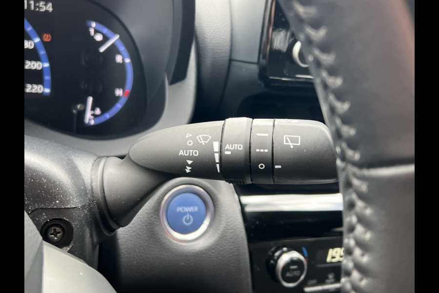 Toyota Yaris Cross 1.5 Hybrid Dynamic | Trekhaak, Parkeersensoren voor, Keyless, 17 inch, LED, Apple CarPlay/Android Auto