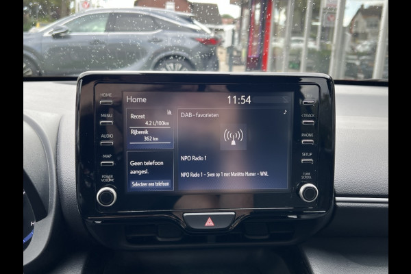 Toyota Yaris Cross 1.5 Hybrid Dynamic | Trekhaak, Parkeersensoren voor, Keyless, 17 inch, LED, Apple CarPlay/Android Auto