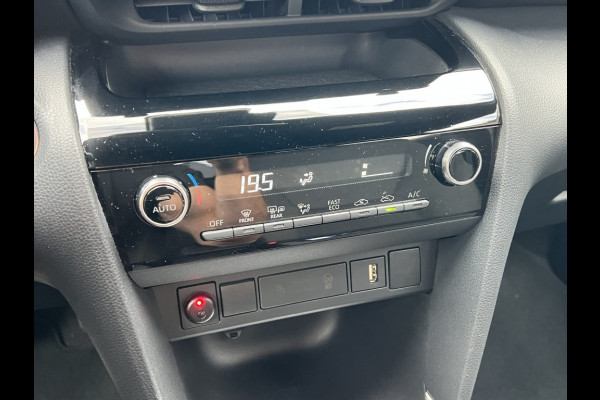 Toyota Yaris Cross 1.5 Hybrid Dynamic | Trekhaak, Parkeersensoren voor, Keyless, 17 inch, LED, Apple CarPlay/Android Auto