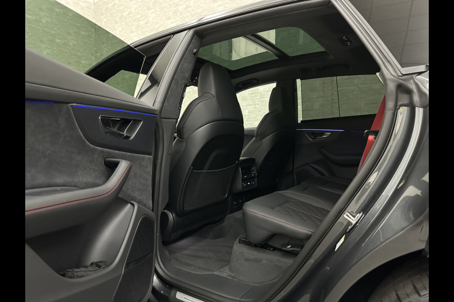 Audi Q8 60e Competition 490pk | 4WS | Massage | Carbon | Ventilatie | Valcona Leder+ Pakket | B&O Sound | 23'' | Alcantara hemel | Head-Up | Soft-Close | Panorama | 2x Memory | Trekhaak | Keyless-Entry | Luchtvering | Nieuw | Fabrieksgarantie.
