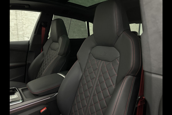 Audi Q8 60e Competition 490pk | 4WS | Massage | Carbon | Ventilatie | Valcona Leder+ Pakket | B&O Sound | 23'' | Alcantara hemel | Head-Up | Soft-Close | Panorama | 2x Memory | Trekhaak | Keyless-Entry | Luchtvering | Nieuw | Fabrieksgarantie.