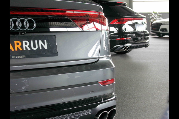 Audi Q8 60e Competition 490pk | 4WS | Massage | Carbon | Ventilatie | Valcona Leder+ Pakket | B&O Sound | 23'' | Alcantara hemel | Head-Up | Soft-Close | Panorama | 2x Memory | Trekhaak | Keyless-Entry | Luchtvering | Nieuw | Fabrieksgarantie.