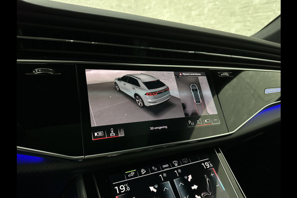 Audi Q8 60e Competition 490pk | 4WS | Massage | Carbon | Ventilatie | Valcona Leder+ Pakket | B&O Sound | 23'' | Alcantara hemel | Head-Up | Soft-Close | Panorama | 2x Memory | Trekhaak | Keyless-Entry | Luchtvering | Nieuw | Fabrieksgarantie.