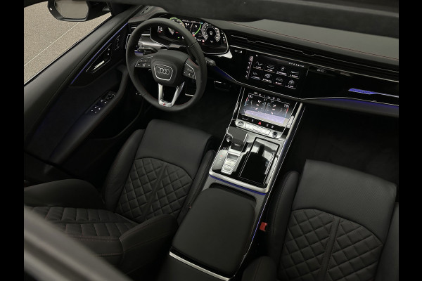 Audi Q8 60e Competition 490pk | 4WS | Massage | Carbon | Ventilatie | Valcona Leder+ Pakket | B&O Sound | 23'' | Alcantara hemel | Head-Up | Soft-Close | Panorama | 2x Memory | Trekhaak | Keyless-Entry | Luchtvering | Nieuw | Fabrieksgarantie.
