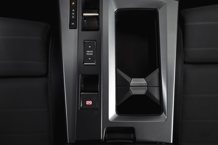 Opel Grandland 1.2 Turbo Hybrid GS | Dig. Cockpit | Adapt. Cruise | Focal | Stoel-+Stuurverw. | PDC | Camera | NAV + App. Connect | LM 19" | 5854
