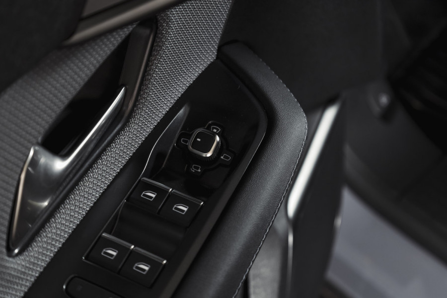 Opel Grandland 1.2 Turbo Hybrid GS | Dig. Cockpit | Adapt. Cruise | Focal | Stoel-+Stuurverw. | PDC | Camera | NAV + App. Connect | LM 19" | 5854