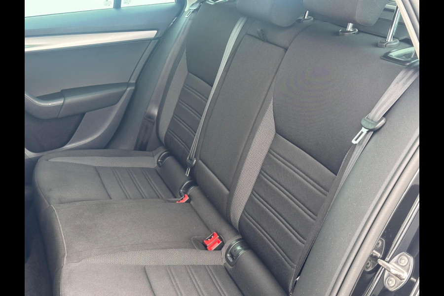 Škoda Octavia Combi 1.0 TSI Greentech Ambition Business NAVI| STOELVERWARMING | CARPLAY | ECC