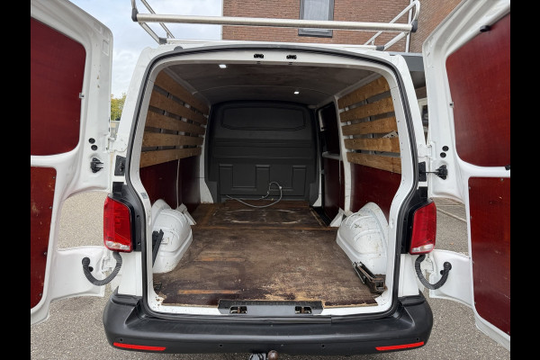 Volkswagen Transporter 2.0 TDI L2H1 Trekhaak / App connect / Imperiaal / cruise