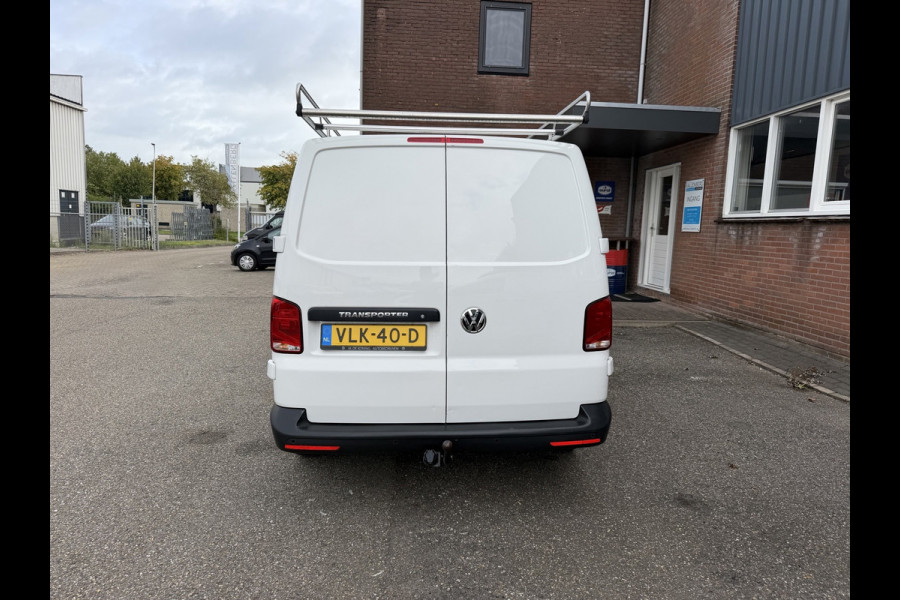 Volkswagen Transporter 2.0 TDI L2H1 Trekhaak / App connect / Imperiaal / cruise