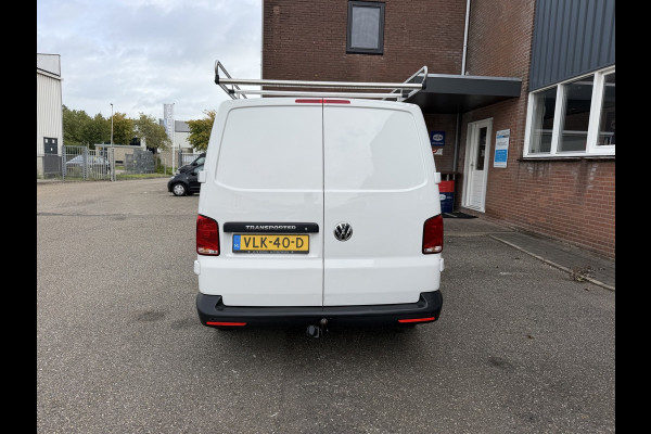 Volkswagen Transporter 2.0 TDI L2H1 Trekhaak / App connect / Imperiaal / cruise