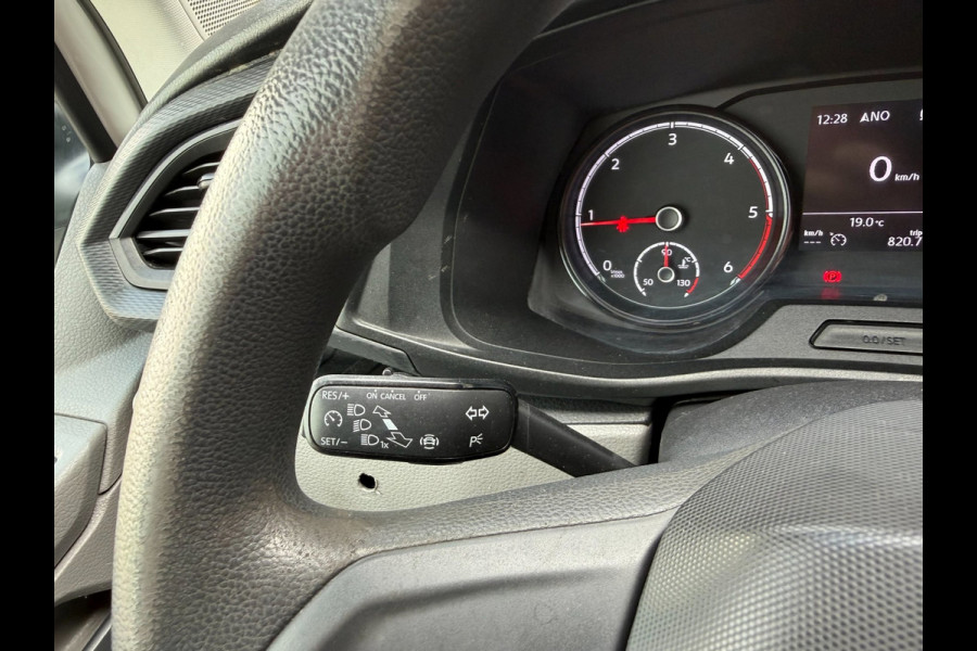 Volkswagen Transporter 2.0 TDI L2H1 Trekhaak / App connect / Imperiaal / cruise