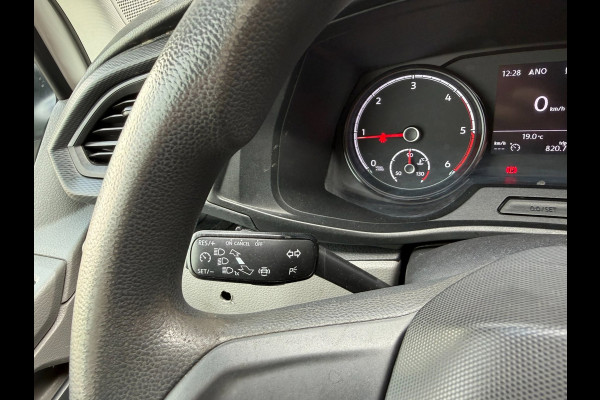 Volkswagen Transporter 2.0 TDI L2H1 Trekhaak / App connect / Imperiaal / cruise